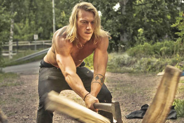 jukka hilden chopping wood with an axe