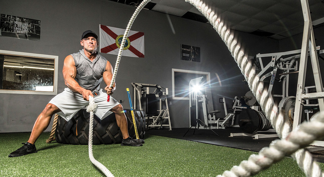 chris baran on the battle ropes